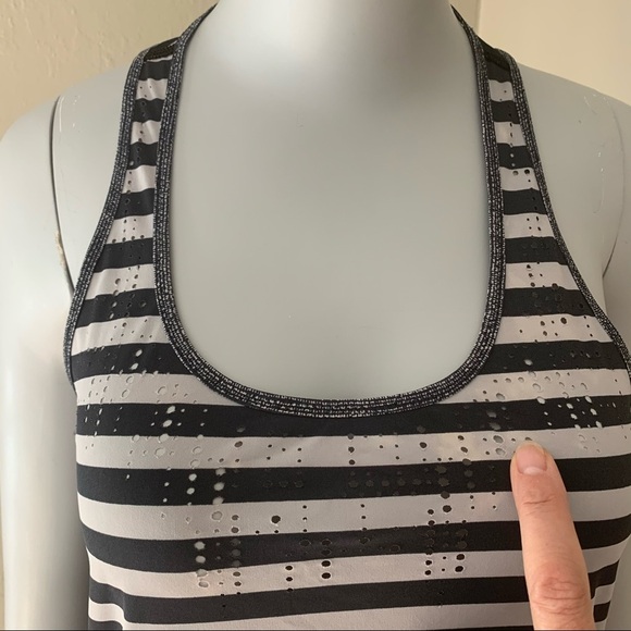LULULEMON Water Bound Singlet Tank Top Apex Stripe Printed Black Dune Workout - Picture 15 of 15